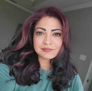 Meet your Posher, Vi